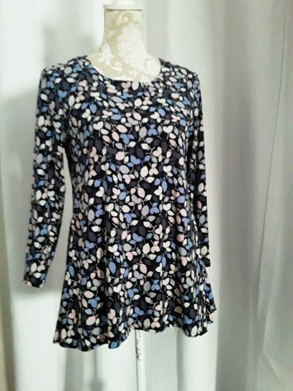 Anne Klein beautiful 3/4 sleeve tunic top size S - Picture 4 of 9